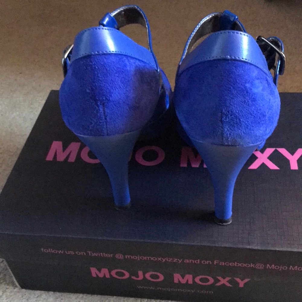 Shoes - Picture 3 of 9